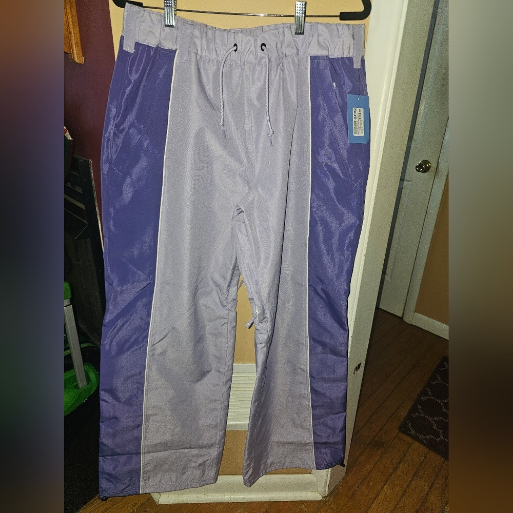 Empyre Snowboard Pants Women’s Size L Purple NWT